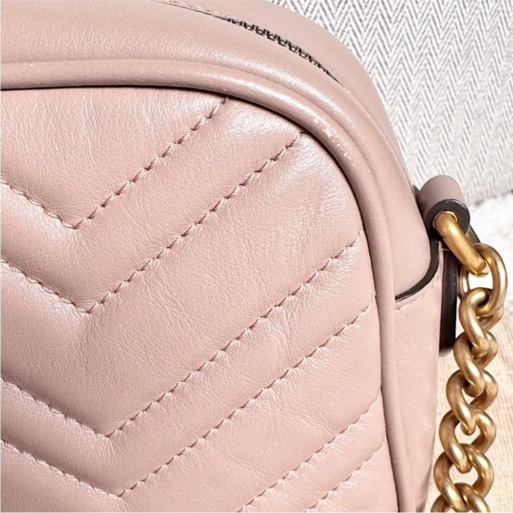 GUCCI MATELASSE LEATHER MARMONT GG CAMERA ZIP CROSSBODY BAG BEIGE PINK - Picture 13 of 16